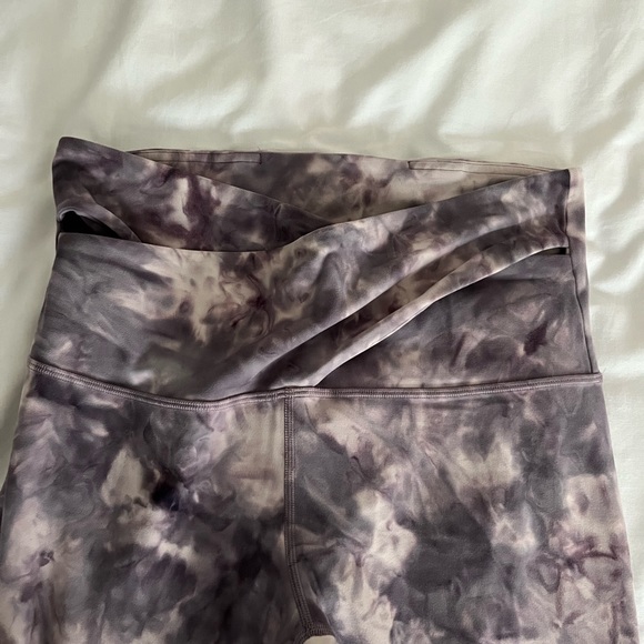 Lululemon Align Crossover Leggings 28” - Picture 3 of 5